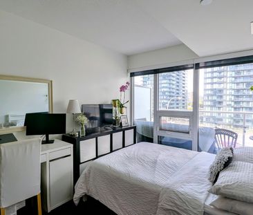 For Lease - 17 Bathurst Street Unit# 808, Toronto, Ontario - Photo 1
