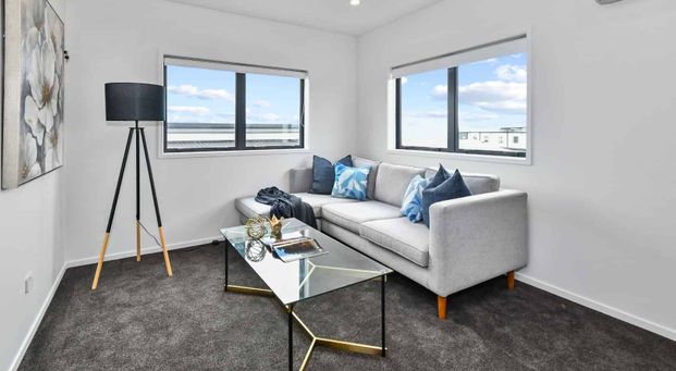 One Bedroom Loft - Self Contained - Photo 1