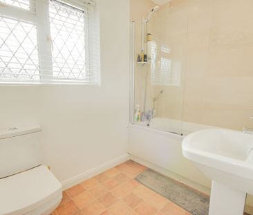 Windmill Platt, Handcross, RH17 - Photo 5