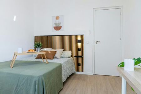 Calle Jacinto Benavente, Getafe, Community of Madrid 28902 - Photo 5