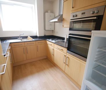 2 bedroom flat to rent - Photo 3