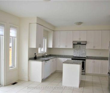 Detached Home For Lease | W8125114 - Photo 4