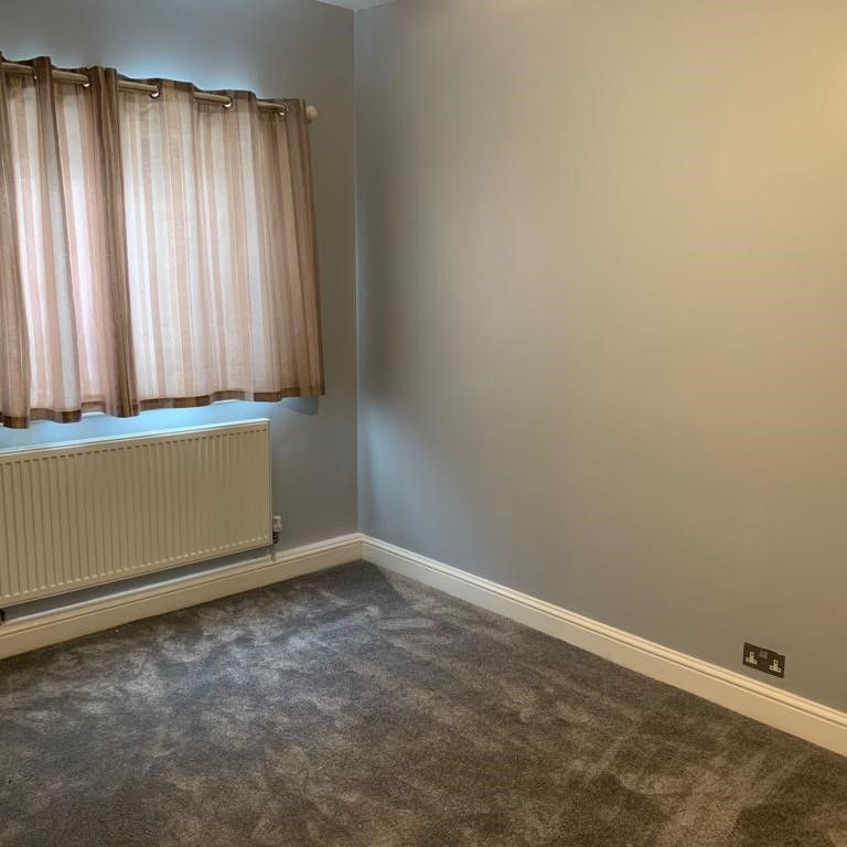 4 bedroom maisonette for rent - Photo 1