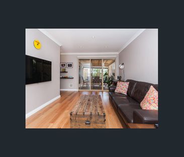 TRENDY, SECURE 2X1 COMO VILLA OFFERING AMAZING VALUE! - Photo 3