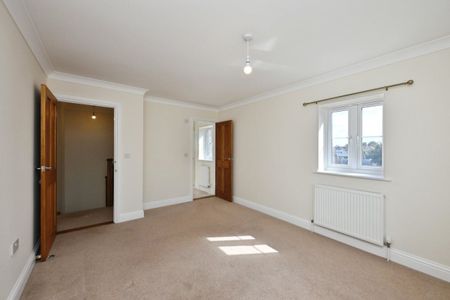 Turners Hill - Photo 2