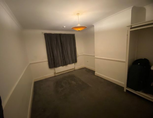 Room in a Shared House, Cavendish Gardens, IG11 - Photo 1