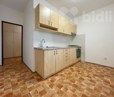 Pronájem bytu 3+1 74 m² - Fotografie 4