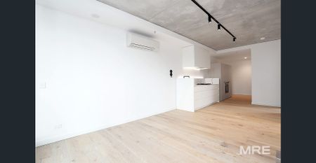 Spacious entertainer's delight - Photo 4