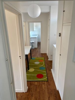 2 Bed Flat, Ambleside, SW19 - Photo 1