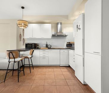 Apartment in Puerto Banús, Costa del Sol - Photo 2