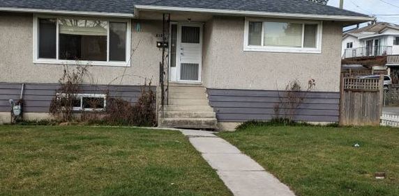 A single house with 1 bed 1 bath at the rear floor - Photo 2