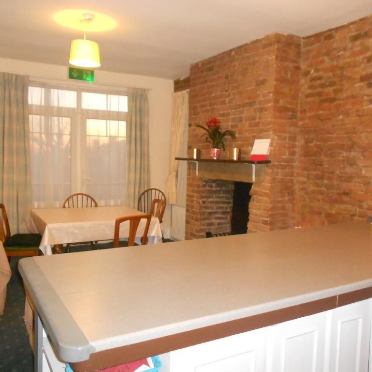 2 bedroom house share to rent - Photo 1