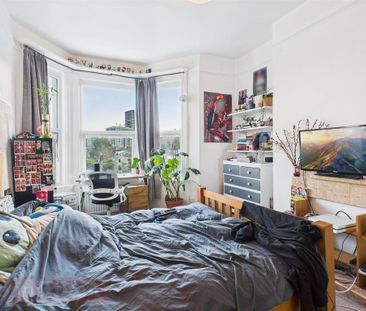 6 bedroom terraced house to rent - Photo 2