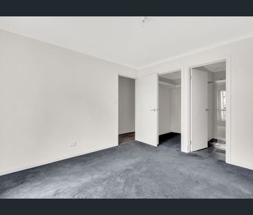 Immaculate 3 Bedroom Home - Photo 1