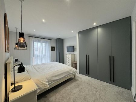 2 bedroom apartment to rent - Photo 4