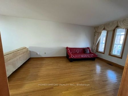 Detached Home For Lease | E8141072 - Photo 2