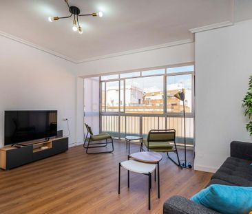 Alicante/Alacant, Valencian Community - Photo 2