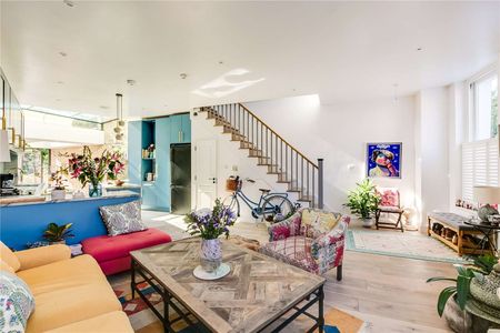 A stylish four bedroom home arranged over four floors. - Photo 3