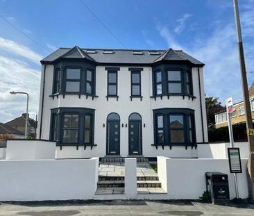 6 bedroom semi-detached house to rent - Photo 1