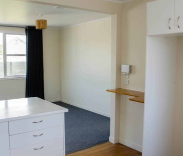 Bright & Inviting Home for Rent - Photo 5