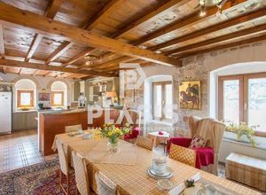 Μονοκατοικία για ενοικίαση - Παλαιά Φώκαια - Photo 3