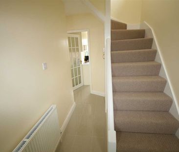 Walton Avenue, Harrow - Photo 3