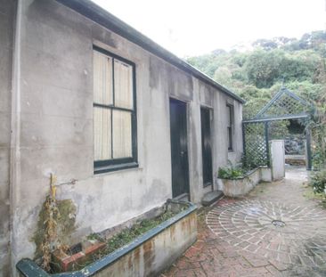 Cosy Historic Cottage Available NOW - Photo 1