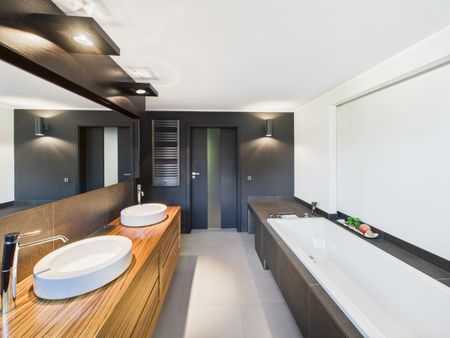 Blisko centrum, pośród zieleni. - Photo 3