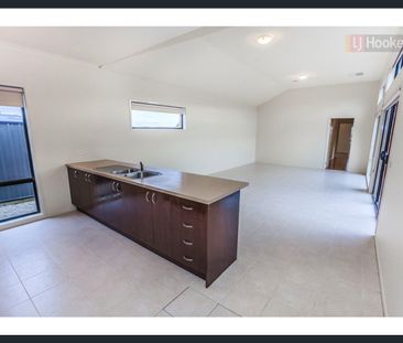 23 Perisher Drive, Craigieburn, Vic 3064 - Photo 5