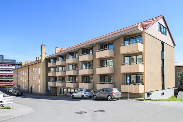 De Beschevägen, Finspång - Photo 1