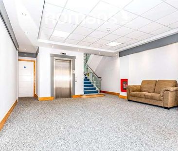 Trident House, Victoria Road, Farnborough, GU14 - Photo 5