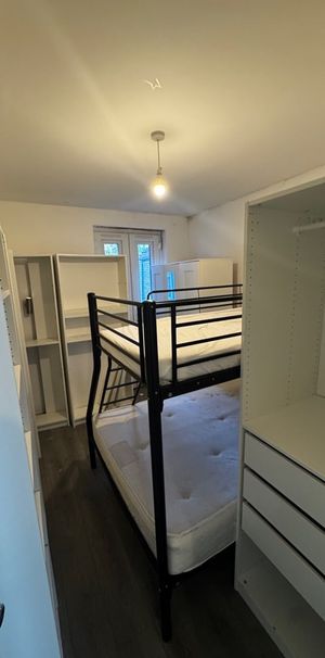 1 Bed Flat, Homerton High Street, E9 - Photo 1