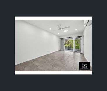 NEAR NEW MODERN DUPLEX - UNIT A AVAILABLE. - Photo 5