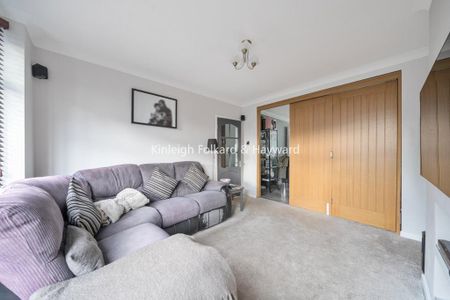 3 bedroom semi-detached house to rent - Photo 4