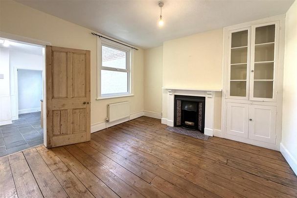 3 bedroom terraced house to rent - Photo 1