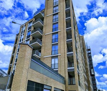 2 Bed Flat, Oto Tower, IG3 - Photo 2