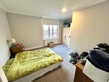 3 bedroom semi-detached house to rent - Photo 4