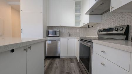 For Lease - 2199 Gerrard Street Unit# 4, Toronto, Ontario - Photo 2