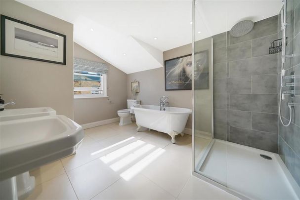 3 bedroom terraced house to rent - Photo 1