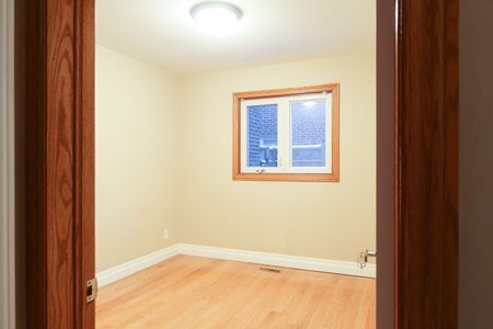 For Lease - 56 Francis Street Unit# #2 (Middle Unit), Vaughan, Ontario - Photo 3