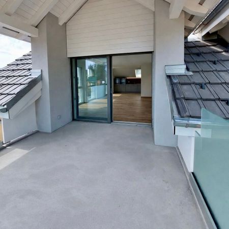 Generous penthouse apartment with its own attic and beautiful views - Foto 5