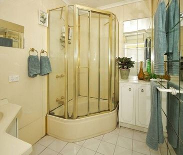 Charming Home In The Heart of Chadstone! - Photo 5