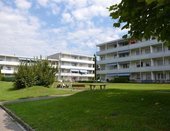 Beautiful 4 room apartment in a central location in Cham - Foto 1