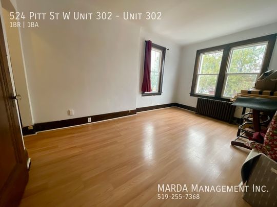 CHARMING 1BEDROOM/1BATH APARTMENT IN DOWNTOWN + HYDRO - Photo 1