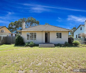 Perfect Family Home - Photo 3