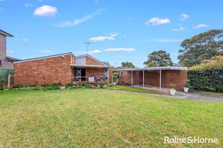 8 Pardalote Street, Ingleburn, NSW 2565 - Photo 5