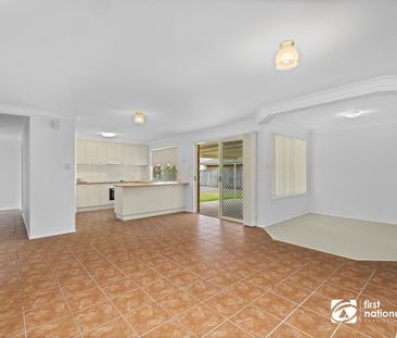 LARGE FAMILY HOME IN QUITE NEIGHBOURHOOD! NB RENT TO INCREASE TO $ ... - Photo 4