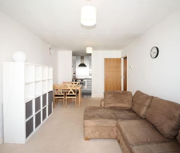 Neutron Tower, 6 Blackwall Way, London - Photo 2