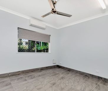 Modern 2-Bedroom Unit in Prime Cairns Location - Photo 6