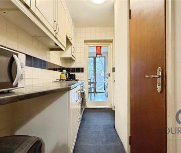 1 bedroom in a house share to rent - Photo 6